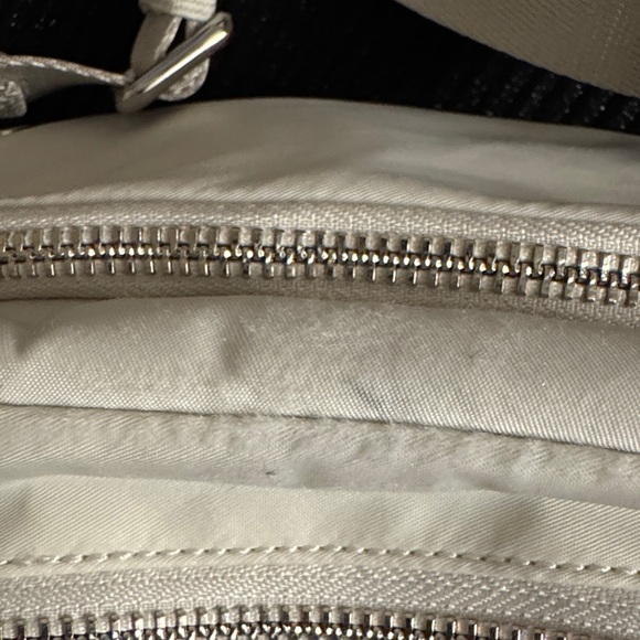 lululemon athletica Cream Crossbody Bag - Picture 6 of 14